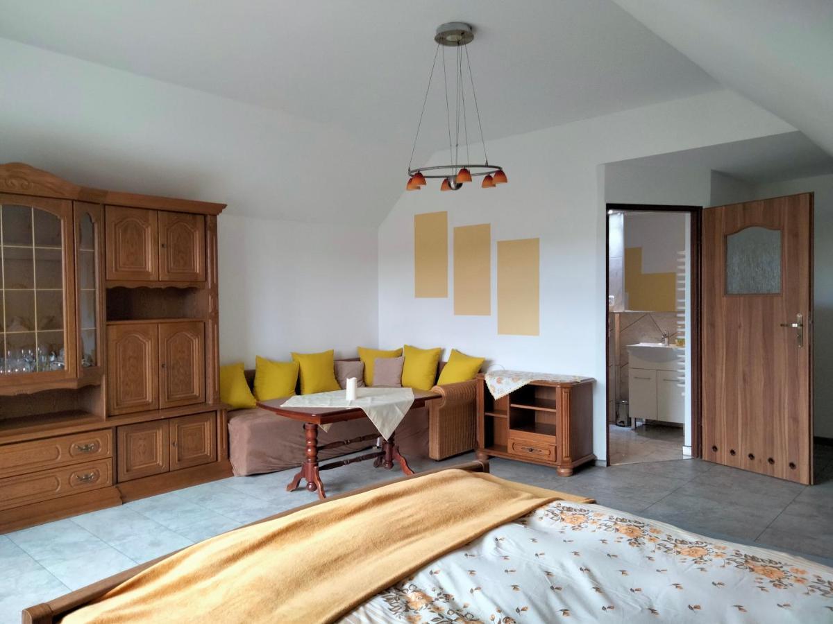 Vila Pod Piramida Ługniany Exteriér fotografie
