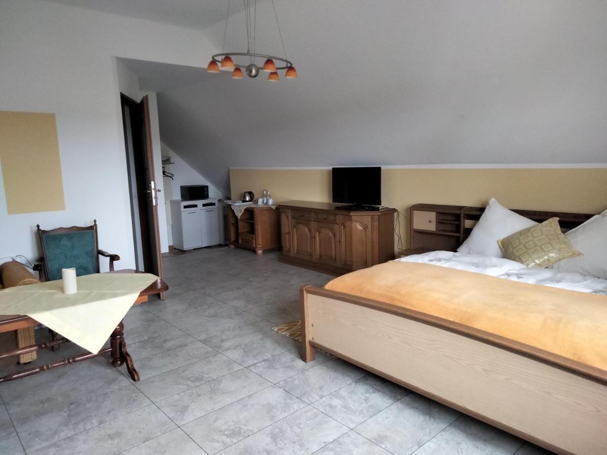 Vila Pod Piramida Ługniany Exteriér fotografie