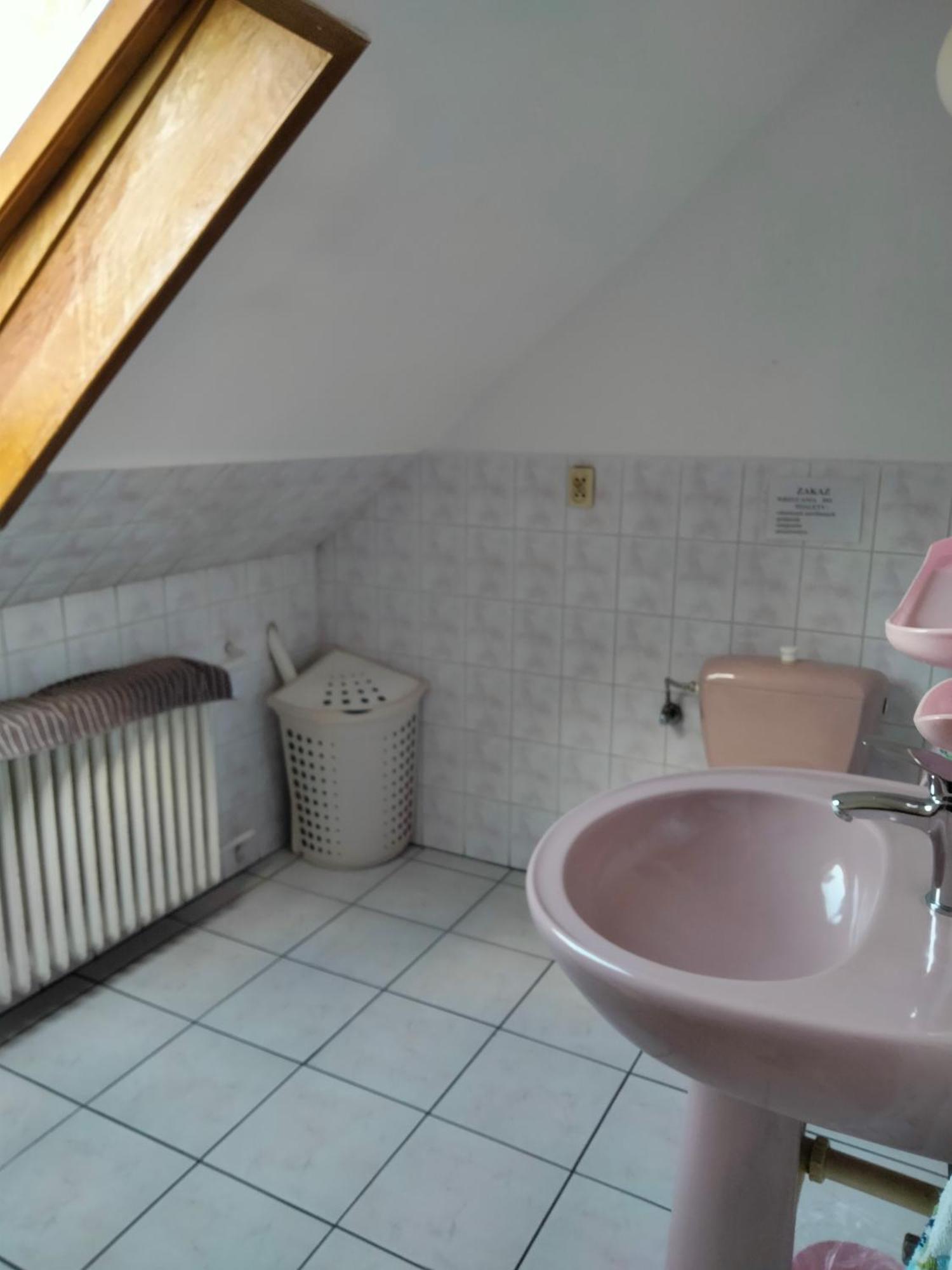 Vila Pod Piramida Ługniany Pokoj fotografie